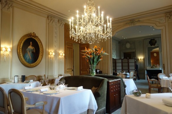 Le Parc's dining room